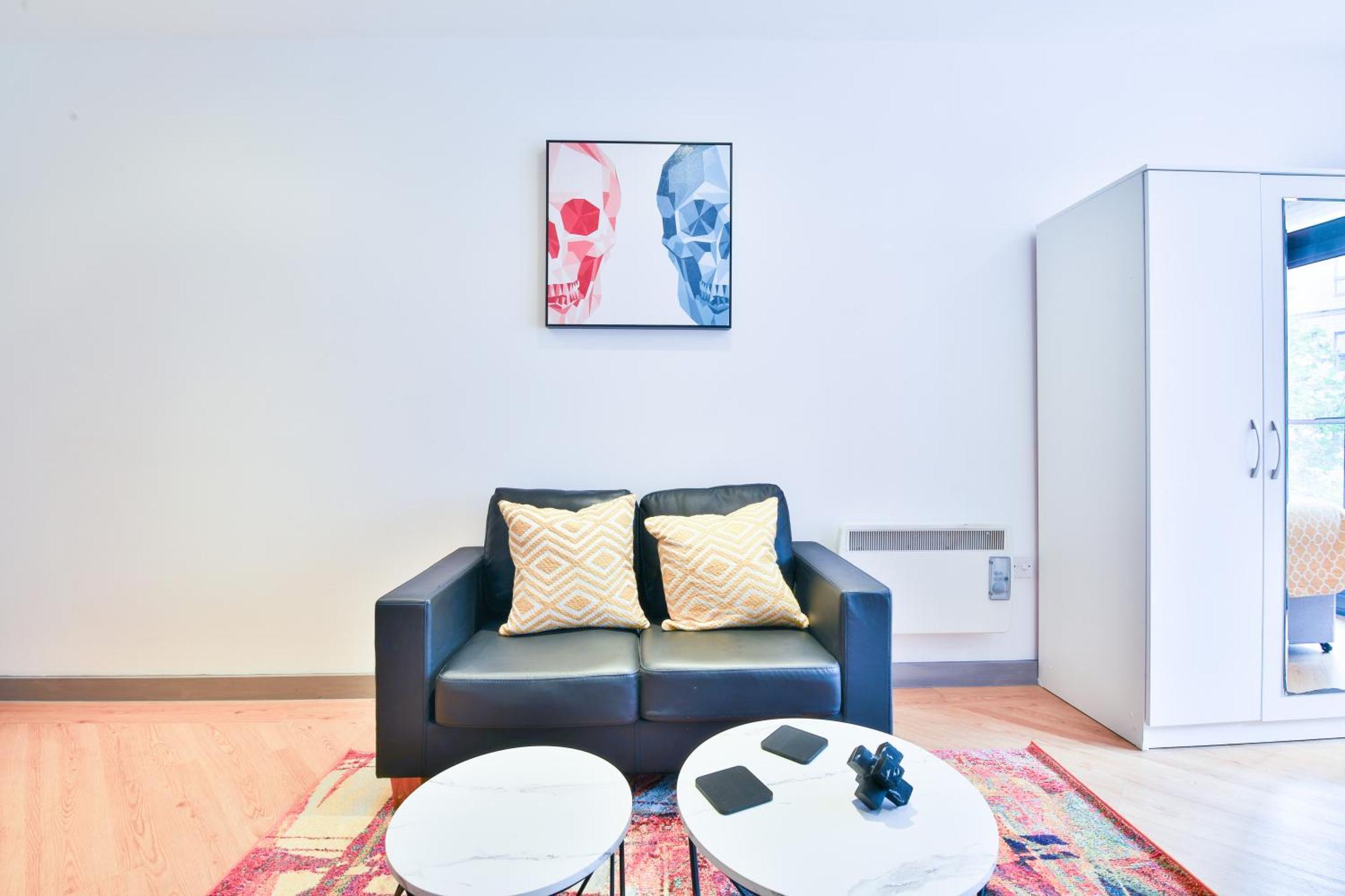 Princess Lofts City Centre Studios With Nespresso Coffee Machines & New Fast Wifi By Stayright スウォンジー エクステリア 写真