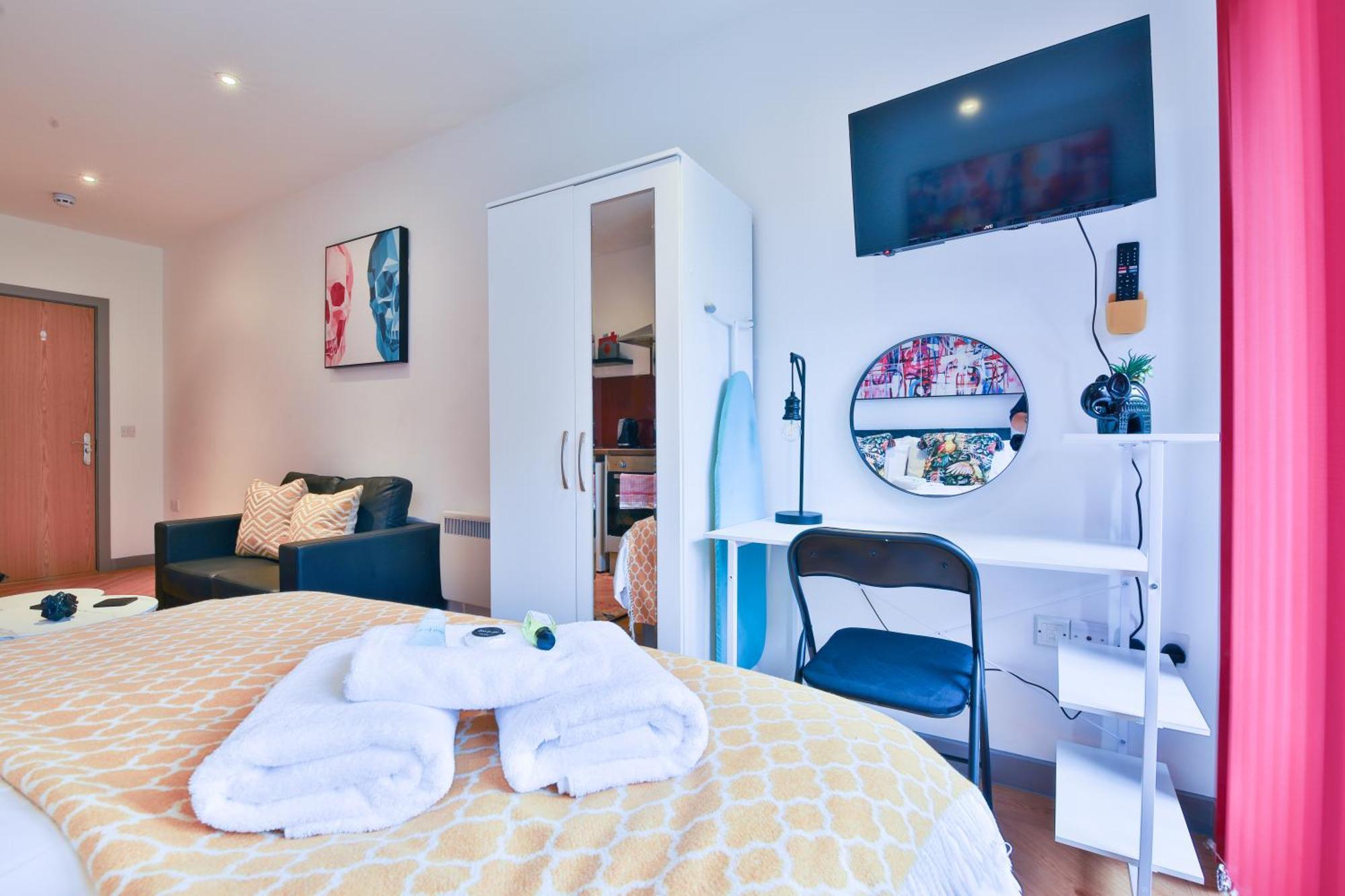 Princess Lofts City Centre Studios With Nespresso Coffee Machines & New Fast Wifi By Stayright スウォンジー エクステリア 写真
